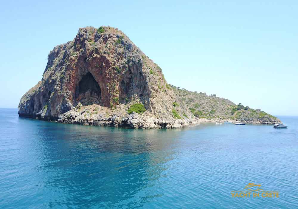 menies chironisia thodorou day boat trips from chania 02